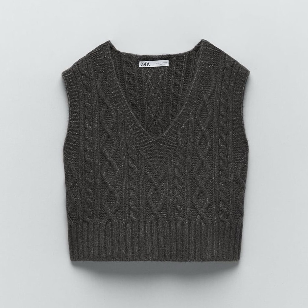 NWOT! Zara Grey Chunky Cable Knit V-Neck Oversize Boxy Relaxed Fit Sweater Vest
